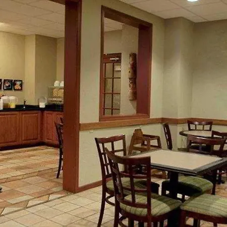Best Western Plus Sandusky Hotel & Suites 