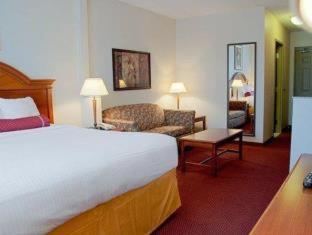 Western & Hotel 3*