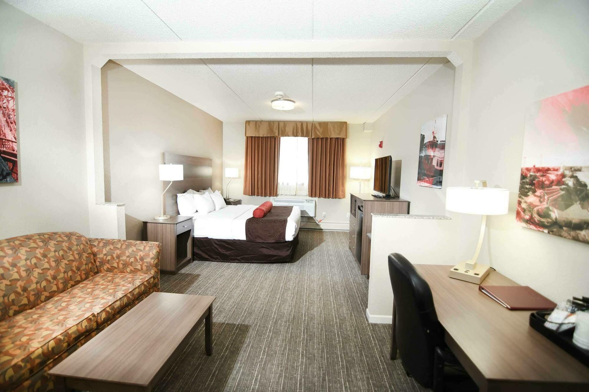 Western & Hotel